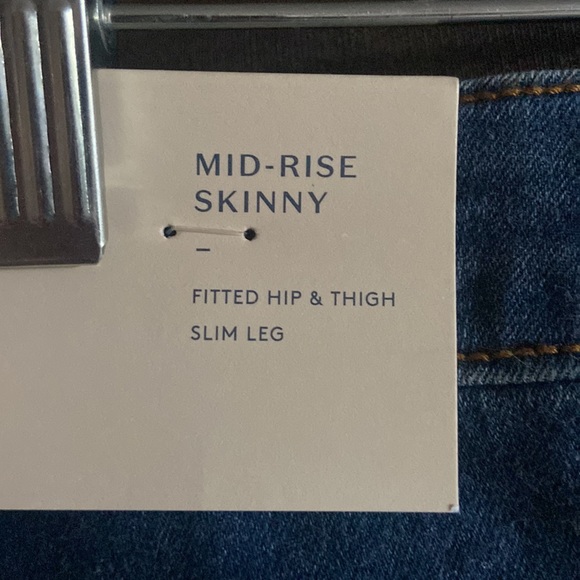 Universal Thread Women's Mid-Rise Skinny Jeans - Picture 7 of 10